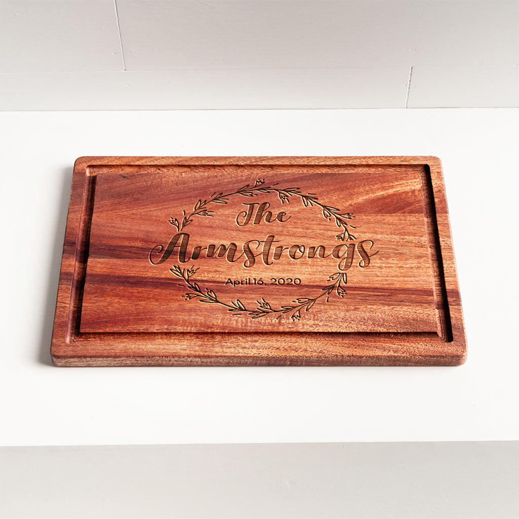 Cutting Board with Mahogany Wood - Rectangular Shape with Juice Groove - Circle Wreath Engraved