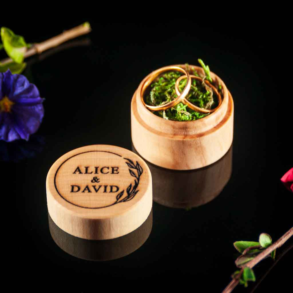 Wooden Ring Box with Customizable Leaf Wreath Engraving