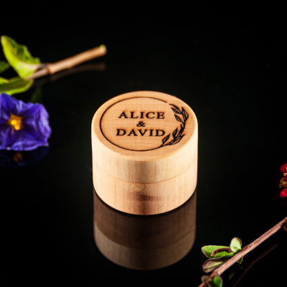 Personalized Circle Wreath Ring Box with Engraved Leaf Design