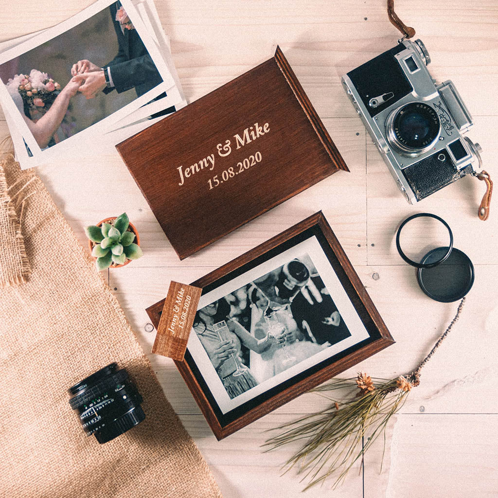 Personalized Photo Box - Walnut Finish - Fat USB | Cyanowood